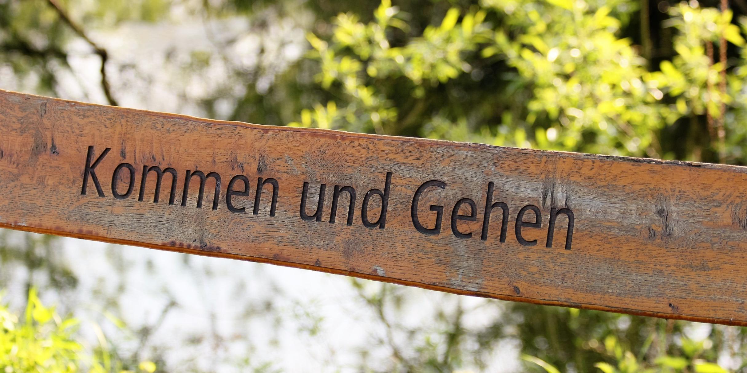 Kommen und Gehen (c) by_andreawahl_cc0-gemeinfrei_pixabay_pfarrbriefservice Kommen und Gehen